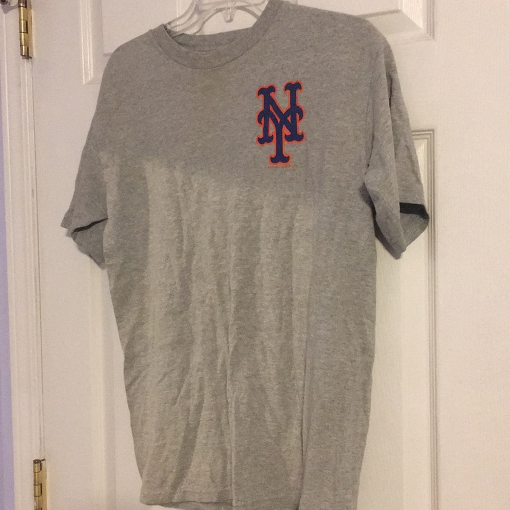 New York Mets logo grey shirt!